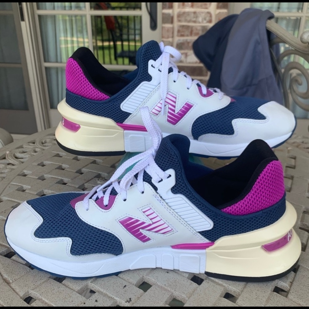 New Balance Blue and Pink Men's Shoes